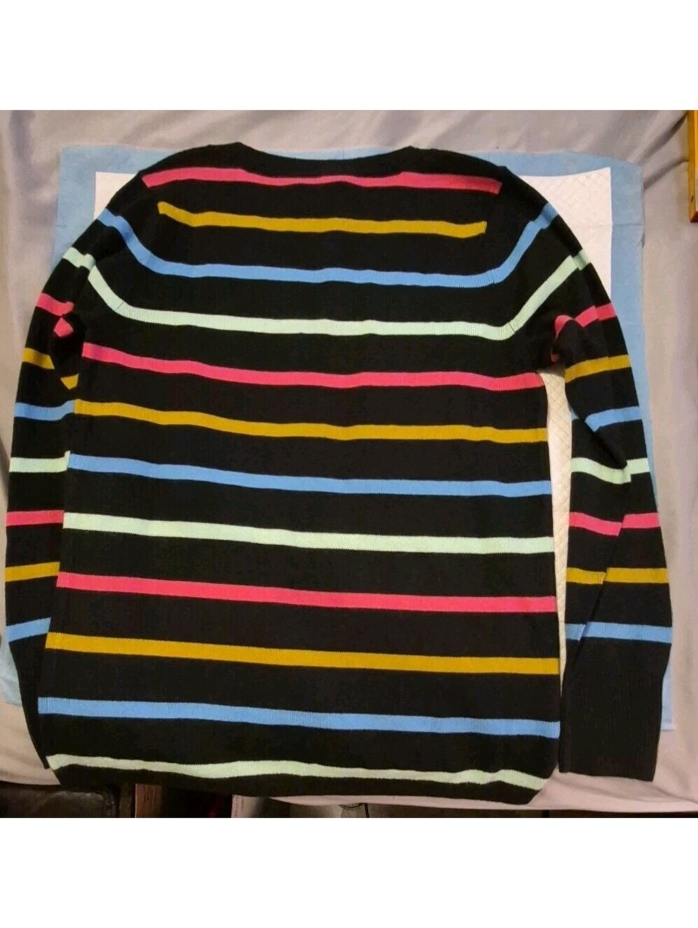 Croft & Barrow The Extra Soft V Neck Sweater Long Sleeve Striped Womens XS - Picture 5 of 5